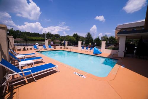 Holiday Inn Express Hotel & Suites Atlanta East - Lithonia