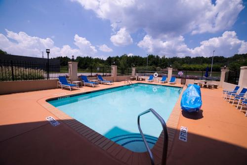 Holiday Inn Express Hotel & Suites Atlanta East - Lithonia