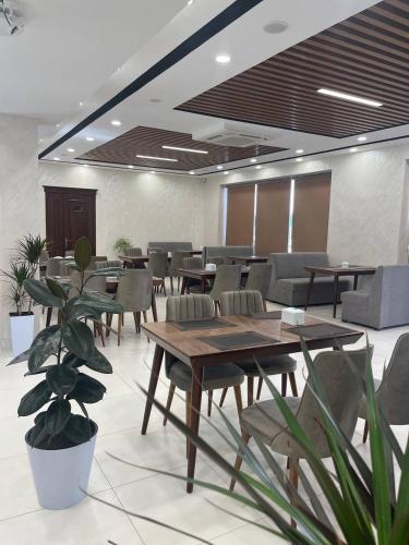 Oqshom Plaza Hotel in Qarshi