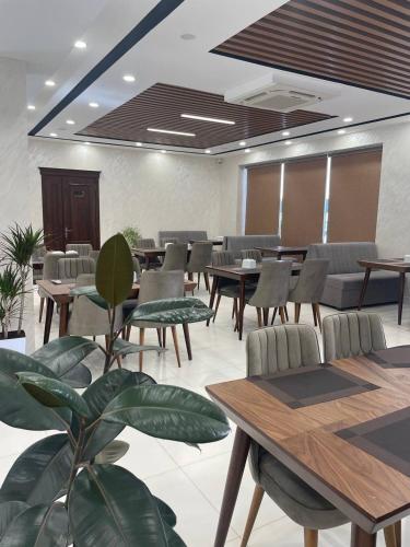 Oqshom Plaza Hotel in Qarshi