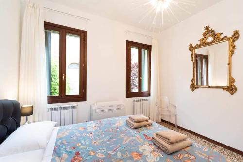 Just Urban Stays - Castello 5067 boutique apartment, Venice (photo 9)