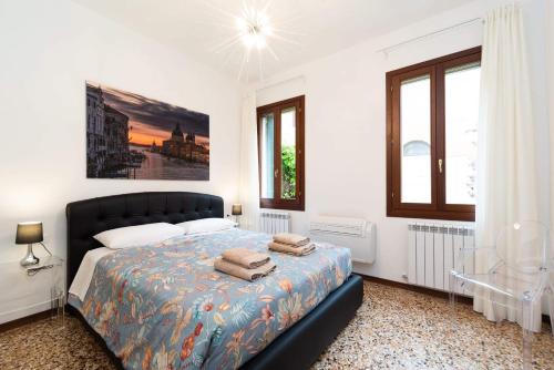 Just Urban Stays - Castello 5067 boutique apartment, Venice (photo 6)