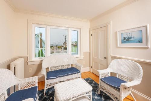 Main House at One Long Beach Main House at One Long Beach