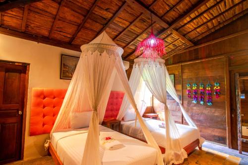 Salim Beach Resort Room Type - Deluxe Twin Room