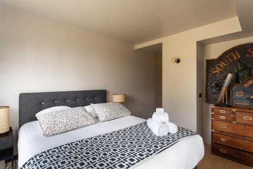 Four-Bedroom House image 7