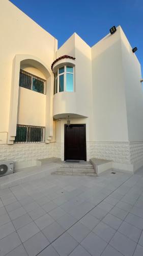 Entrance, H5-hاتش5 in Oyster Island