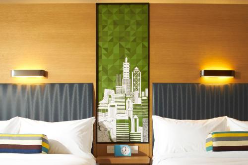 2 twin beds