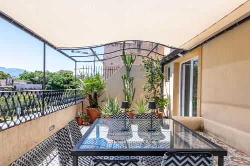 Normanni Apartment with Terrace by Wonderful Italy