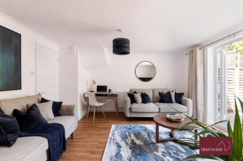 Picture of Guildford - 3 Bedroom Home - Driveway & Garden