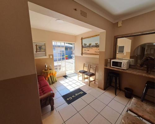 Patogumai, Sleep 'n Go Guesthouse in Mokopanė