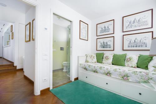 Due Leoni Terrace In St Mark's Square - image 11