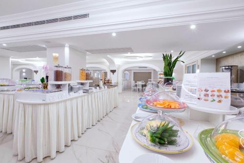 Hotel Michelangelo - image 2