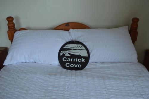 Carrick Cove Deluxe Room with free Continental Breakfast