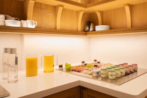 Carina Tour Eiffel - image 6