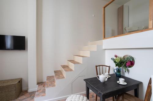 One-Bedroom Apartment image 3