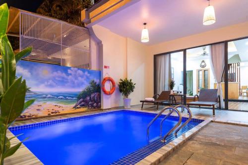 HoiAn Déjà Blue 2- Private villa with 4BR and pool, Hoi An