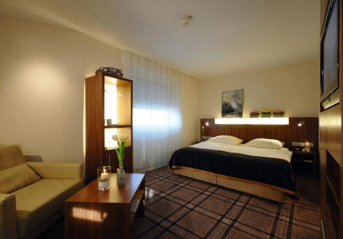 Parkhotel Oberhausen - image 13
