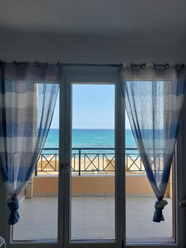 Minoica Beach Apartments 4