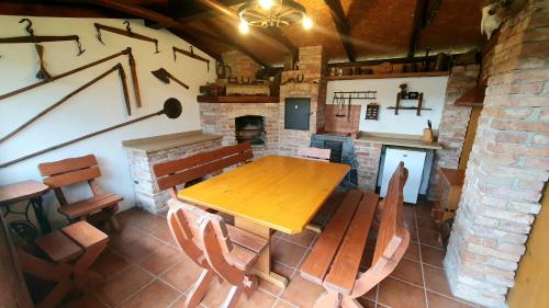 บริการและสิ่งอำนวยความสะดวก, U Jelínků (U Jelinku) in เนซเวสติเซ