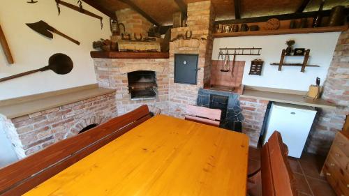 บริการและสิ่งอำนวยความสะดวก, U Jelínků (U Jelinku) in เนซเวสติเซ