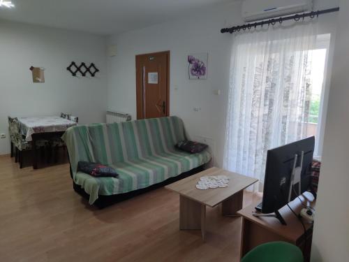 Apartment with Garden View image 10
