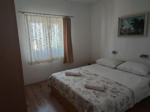 Apartment with Balcony image 7