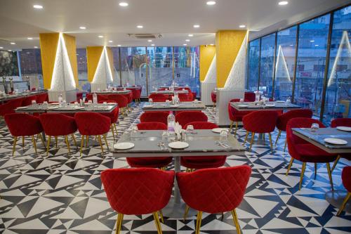 Restaurant, Pearl Courtyard in Varanasi