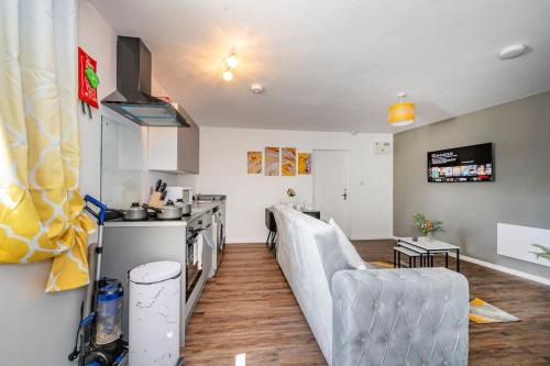 BF2 - Stylish Apartment with Free Parking in Batley