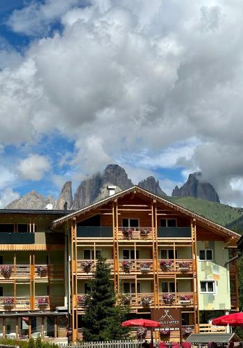  Albergo Garni Edy (B&B) in Canazei