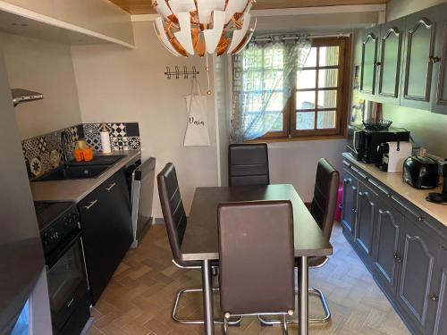 Prés de Luchon, Maison Moderne (Pres de Luchon, Maison Moderne) in Cierp-Gaud