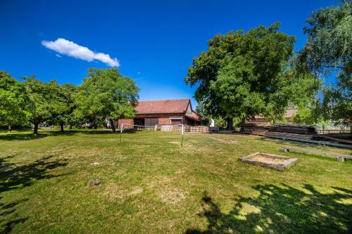 Jardín, Statek Biobýt (Statek Biobyt) in Nove Hrady U Skutce