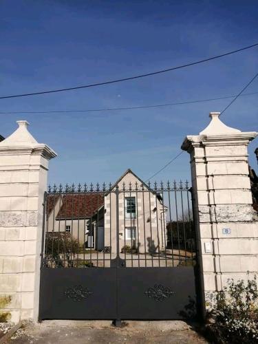 Le clos des augers, chambres d'hôtes et roulotte