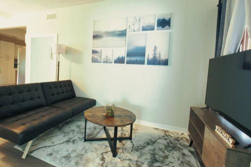 Spacious Modern 5 Bedrooms JAX Spacious Modern 5 Bedrooms JAX