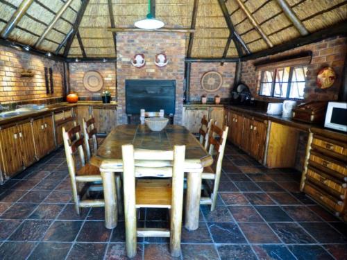 keuken, Mokuru Private Nature Reserve in Beestekraal