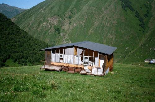 Mountain House in Juta in Jut'A
