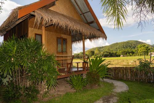 Butterfly Resort Hostel, Pai Room Type - Superior Bungalow