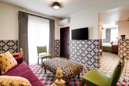 room detail thumbnail 1