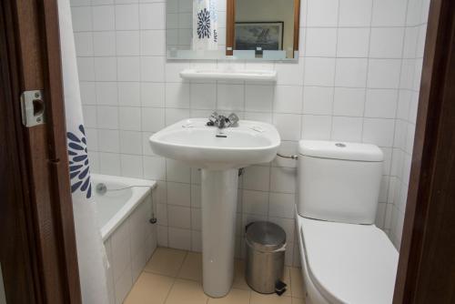 Single Room image 4