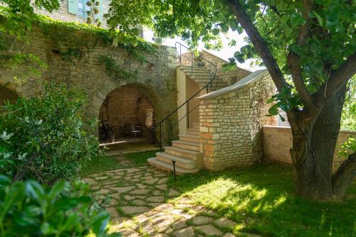 MAISON D'HOTES LA GOURGUILLE