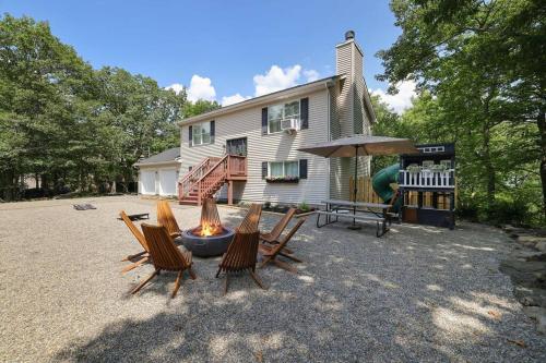 FunFilledHome - CommunityIndoorPool - GameRoom - Ski in East Stroudsburg, Vereinigte Staaten von Amerika