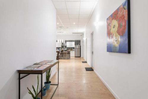 Lobby, HoMa Homestay Hotel by Olympic Stadium Montreal Auberge-Hostel near Kazumi Sushi Lounge