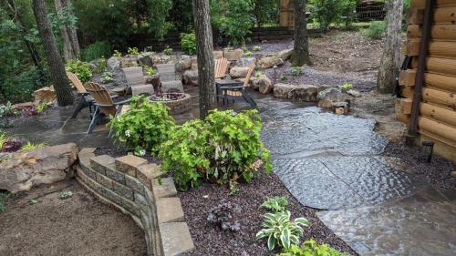 Whispering Pines in Ridgedale, USA