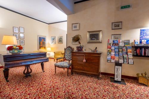 Felles stue/TV-område, Hotel Giardinetto in Desenzano Del Garda