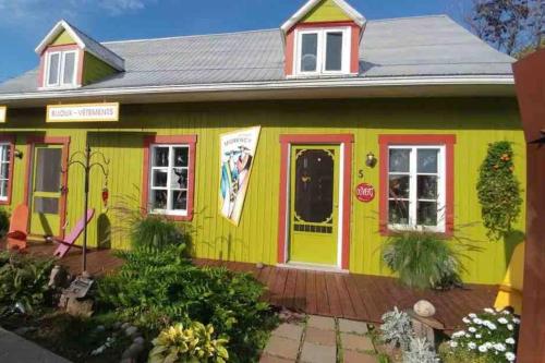 Logement au Cœur du Village in แซ็ง-ฌ็อง-ปอร์-โฌลี (QC)