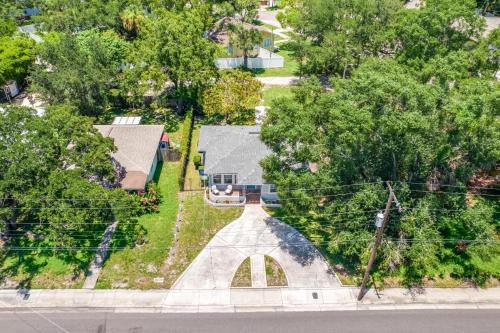 Riverside Heights Bungalow in Tampa, USA