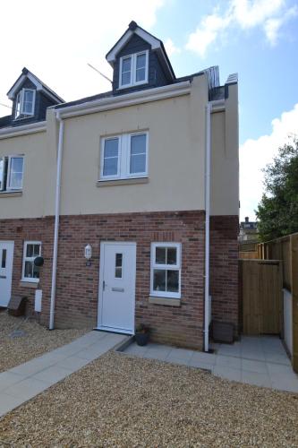 Cowes Town House in Cowes Medina