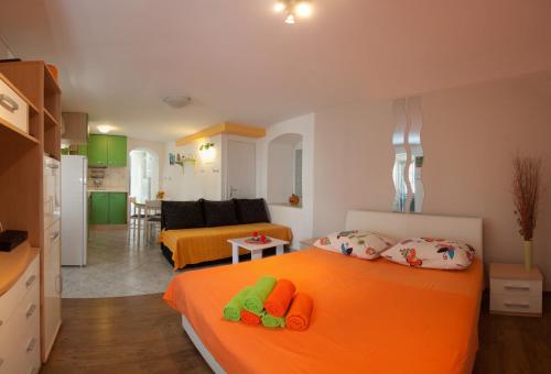 Old Town Apartment St Luke with Sunny Terrace near Riva, Split (photo 9)