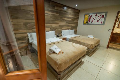 Hotel Santiago De Compostela - Guadalajara Centro Historico photo 3