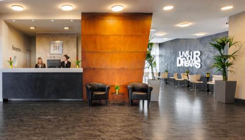 iH Hotels Milano Lorenteggio - image 2