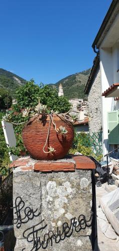 Ma Petite Maison à Lucéram - Village des crèches